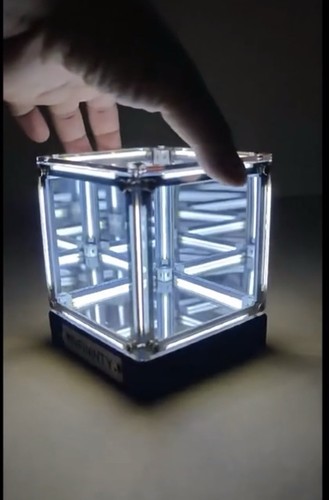 Infinity mirror cube light 4d - infinity, light,