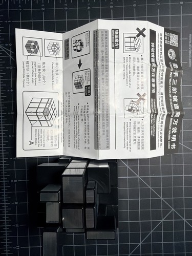 Silver mirror cube twist - silver,